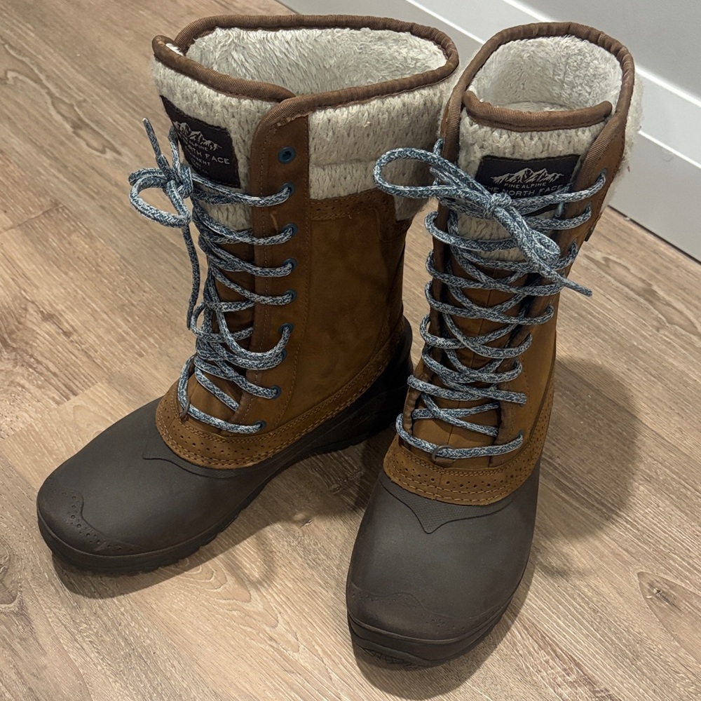 The North Face Brown & Dark Brown Women's Insulated Winter Boots